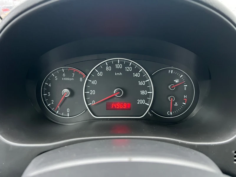 Suzuki SX4 1.6i Klimatronik/Подгрев, снимка 14 - Автомобили и джипове - 53049057