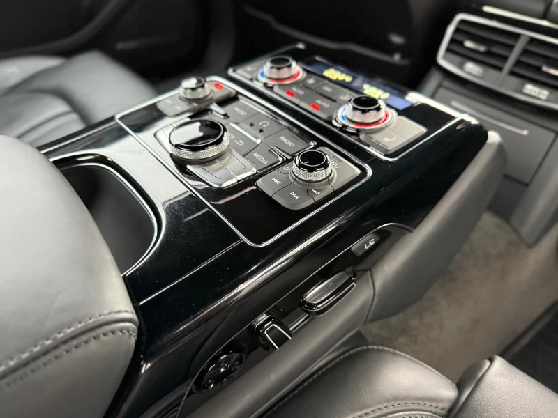 Audi A8 3xTV+ Long+ Full Led+ Подгрев+ Обдухване+ Шибидах, снимка 12 - Автомобили и джипове - 53163952