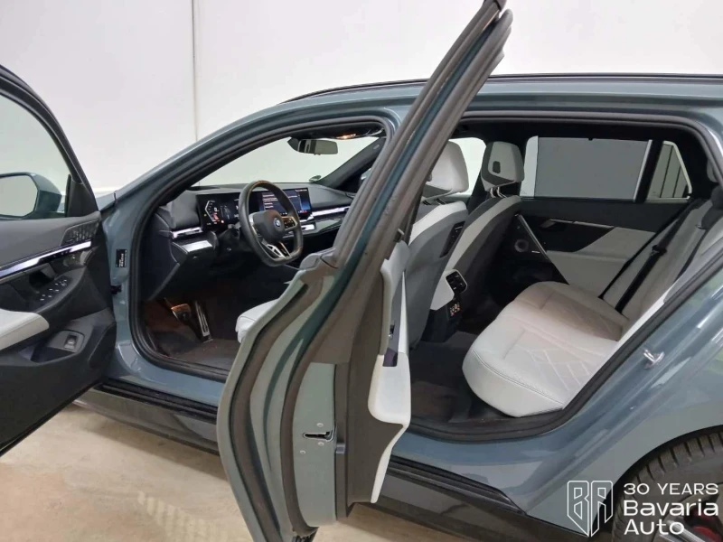BMW i5 40 eDrive40 Touring M Sport Paket, снимка 5 - Автомобили и джипове - 53287559