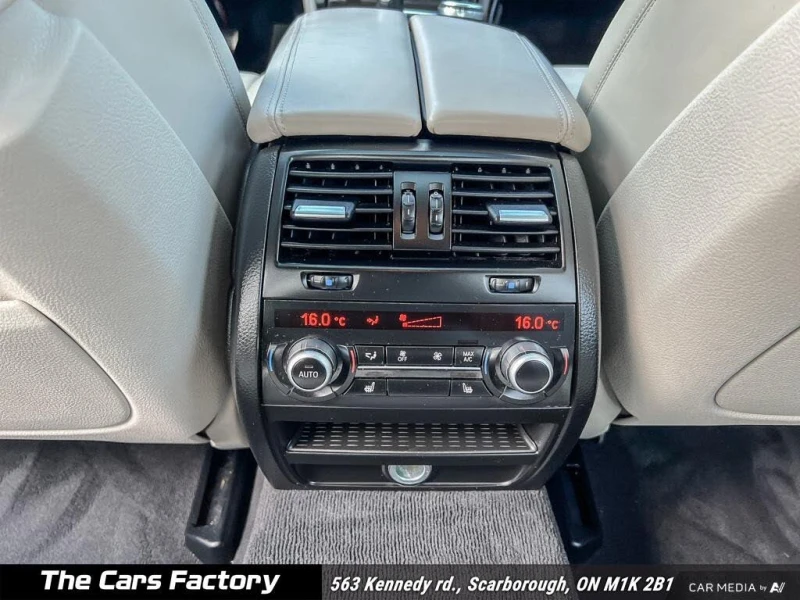 BMW 550 xDrive Sedan AWD* АвтоКредит* (ЦЕНА ДО БЪЛГАРИЯ), снимка 15 - Автомобили и джипове - 53397107