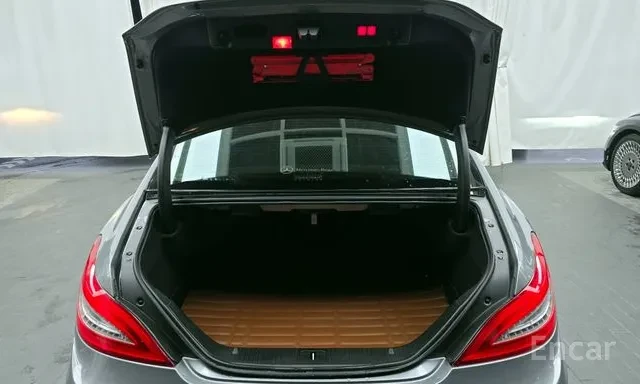 Mercedes-Benz CLS 63 AMG 4 MATIC , снимка 7 - Автомобили и джипове - 52956987