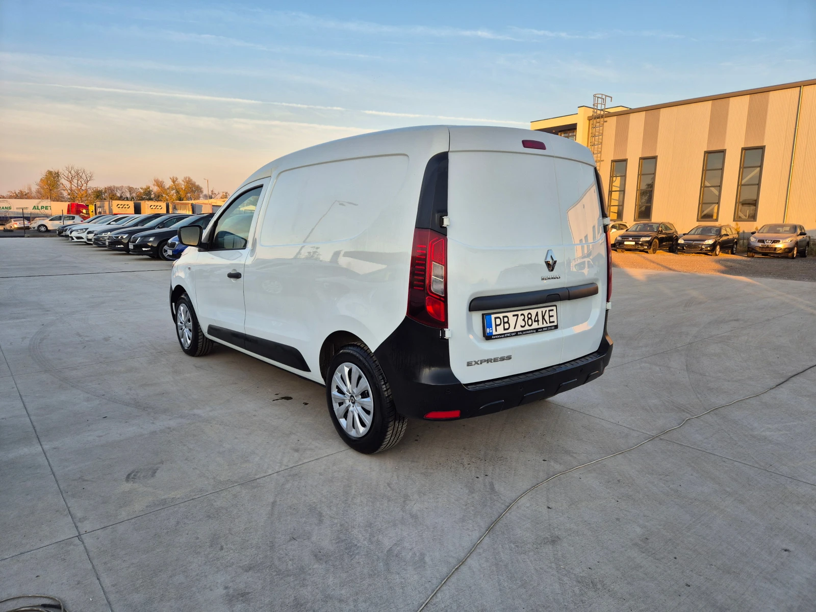 Renault Express В-Гаранция- N-1= 1.5 DCI - изображение 3