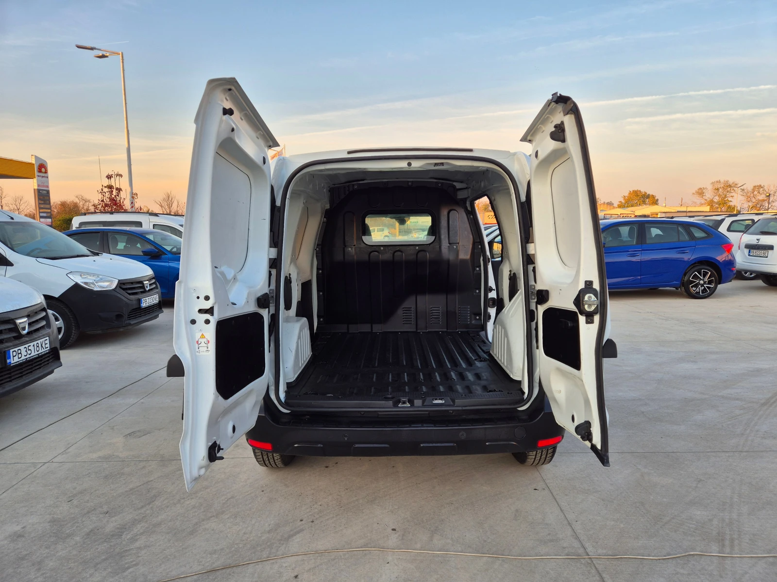 Renault Express С-Гаранция- N-1= 1.5 DCI | Mobile.bg — изображение 11