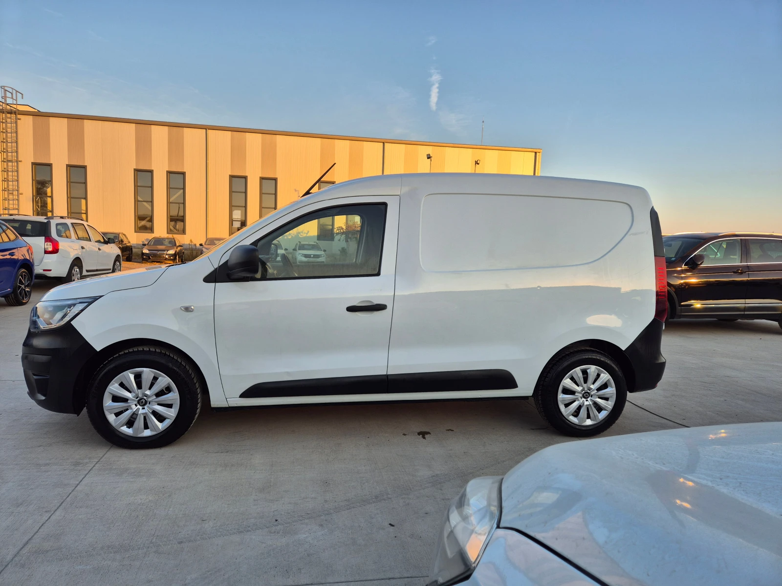 Renault Express В-Гаранция- N-1= 1.5 DCI - изображение 2