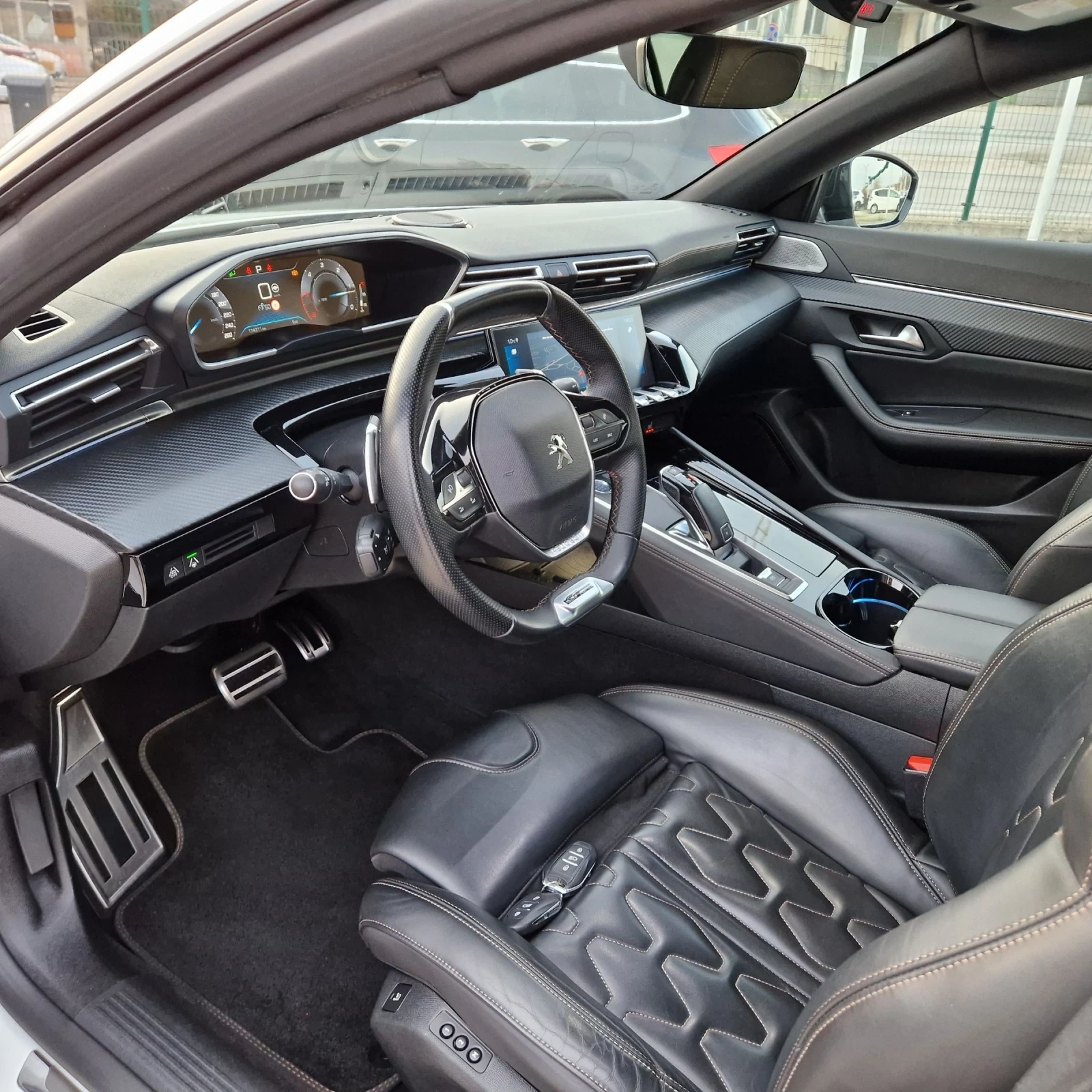 Peugeot 508 2.0HDi 177k.GT-LINE/ДИСТРОНИК/МАСАЖ/ШВЕЙЦАРИЯ , снимка 9 - Автомобили и джипове - 53728080