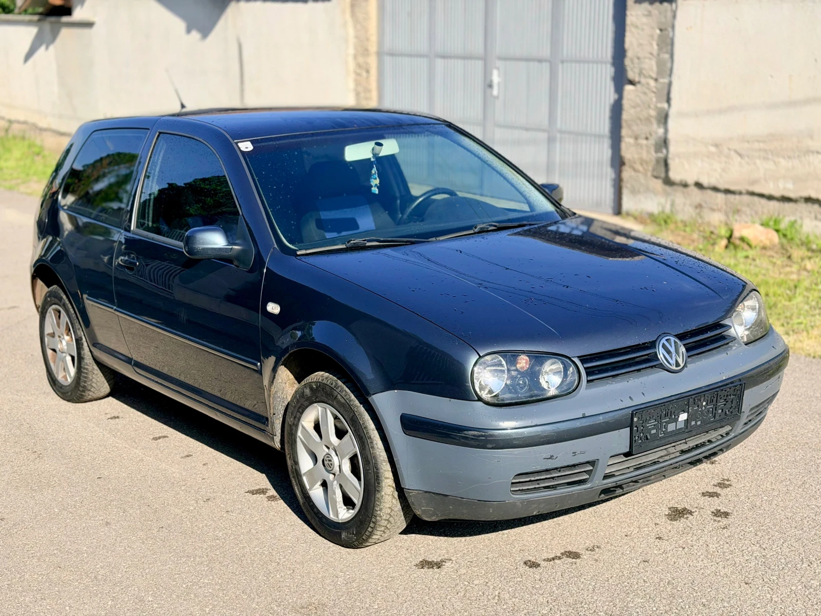 VW Golf 1.9 TDI, снимка 3 - Автомобили и джипове - 53831158