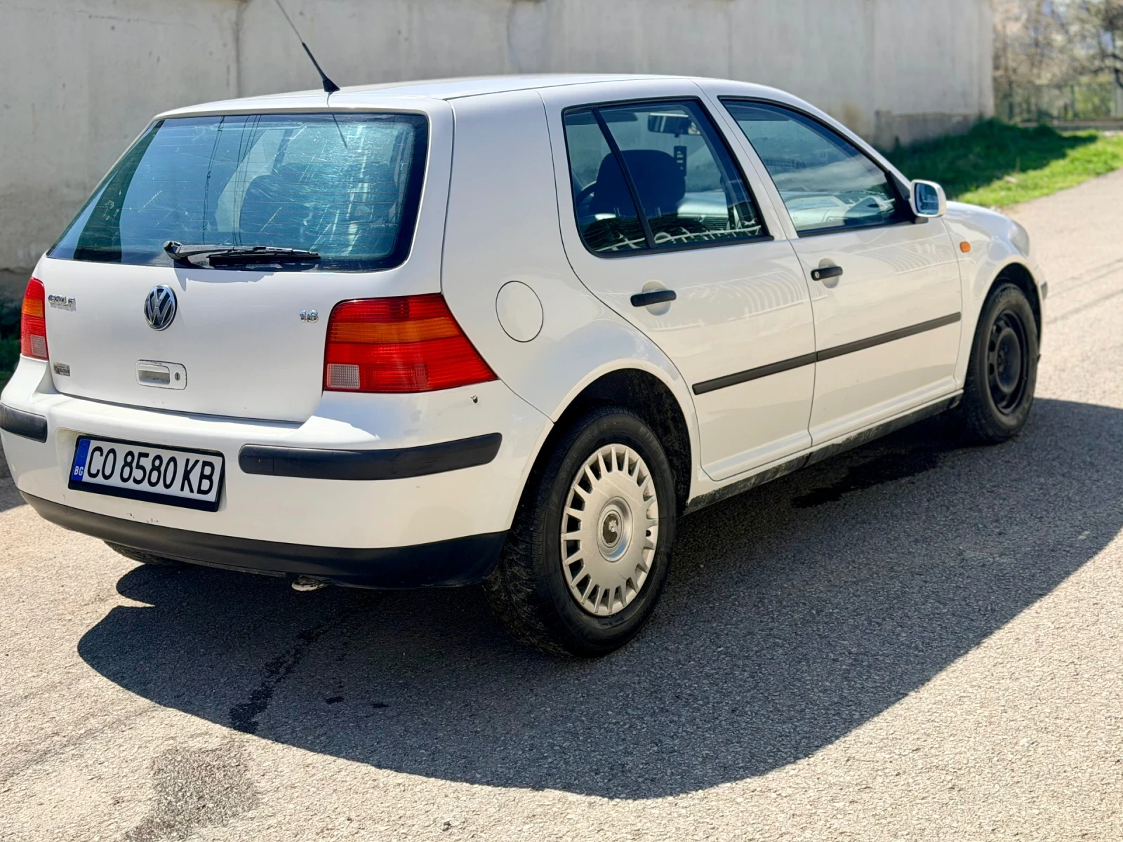 VW Golf 1.6 SR , снимка 4 - Автомобили и джипове - 53831158