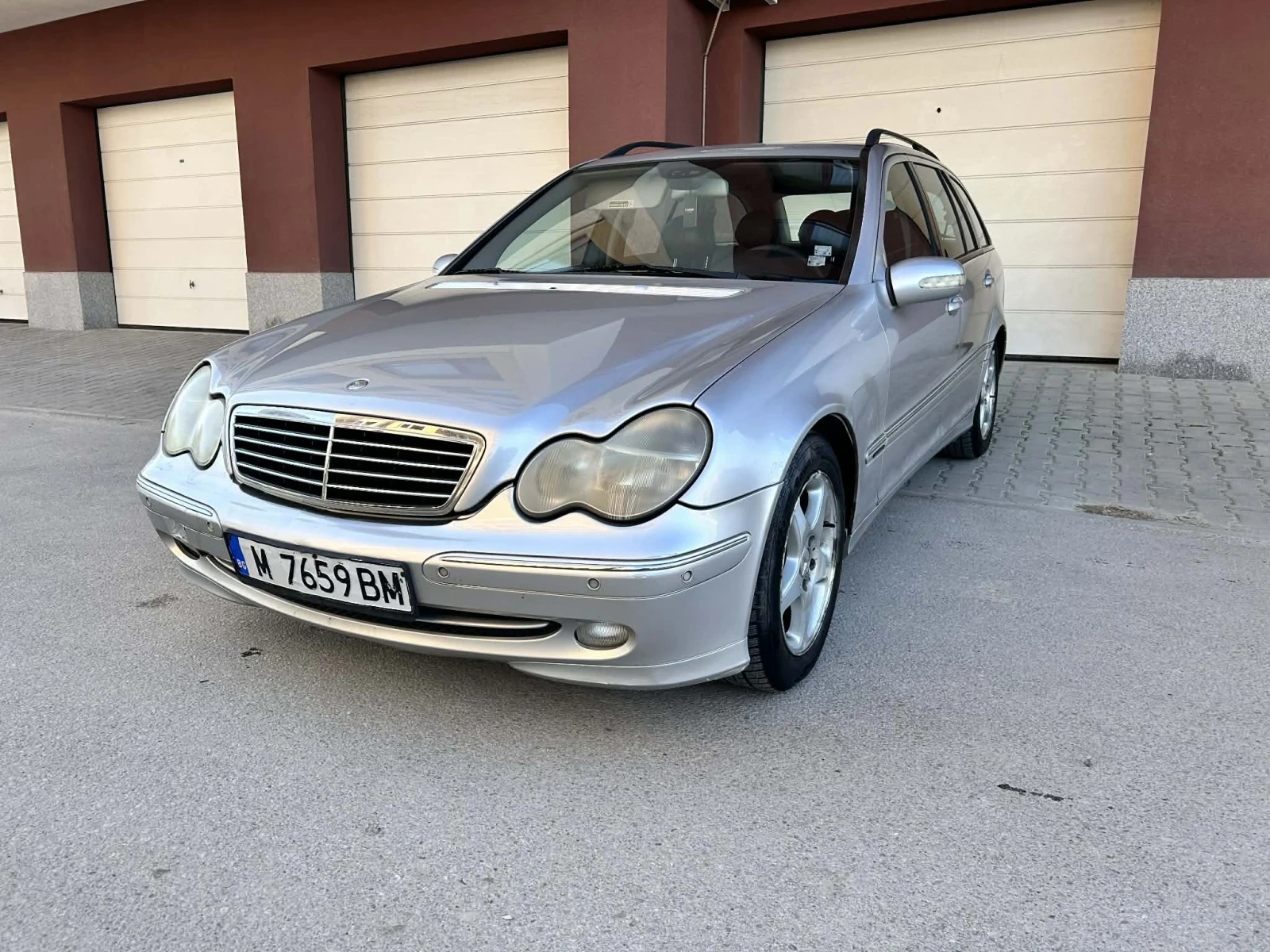 Mercedes-Benz C 240 2.6 V6 Бензин, снимка 2 - Автомобили и джипове - 53788265