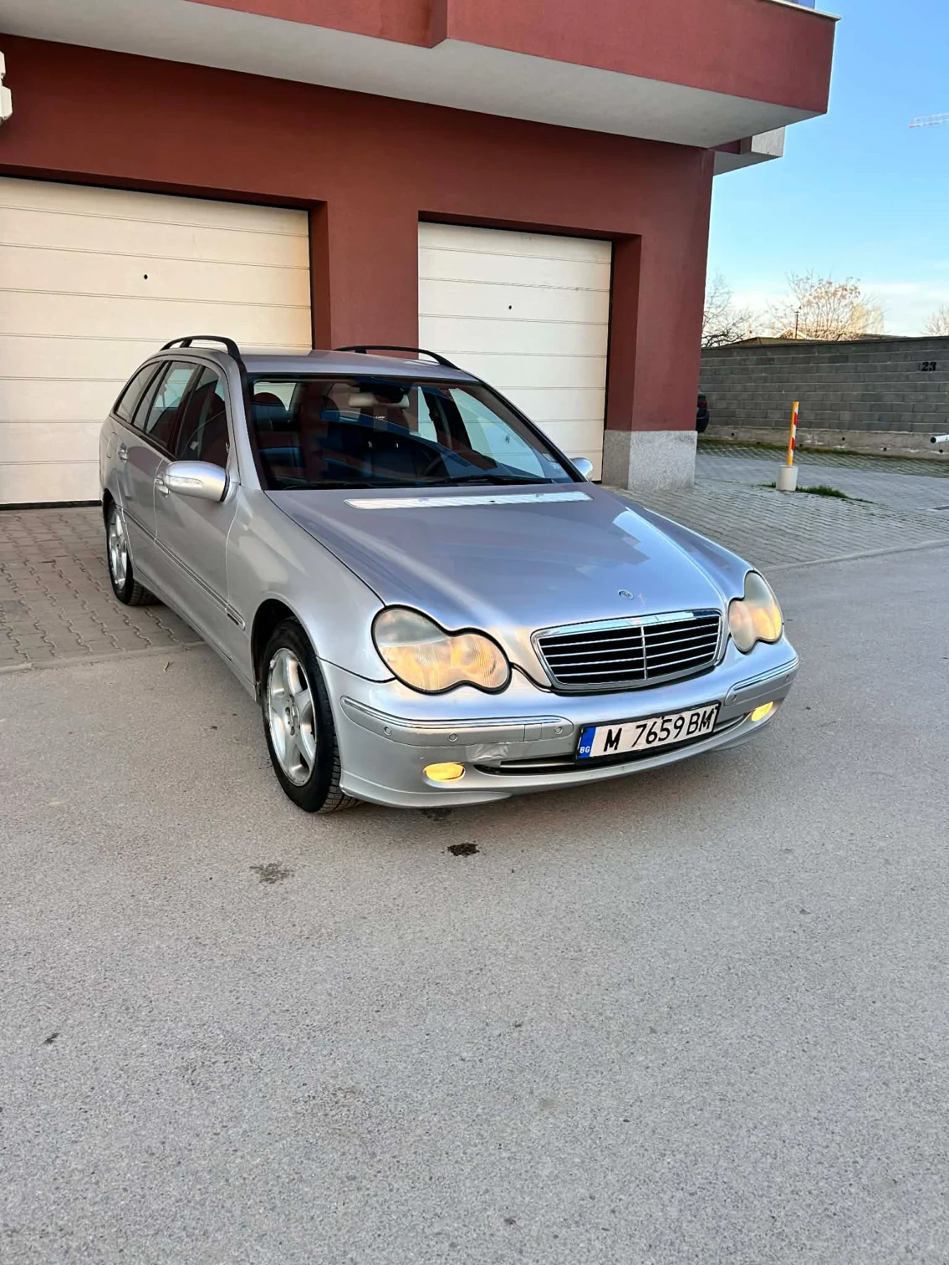 Mercedes-Benz C 240 2.6 V6 Бензин, снимка 14 - Автомобили и джипове - 53788265