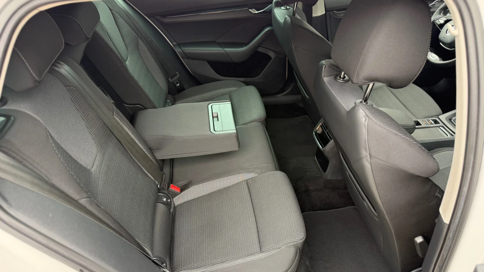 Skoda Octavia DIGITAL CAMERA | Mobile.bg � ����������� 16