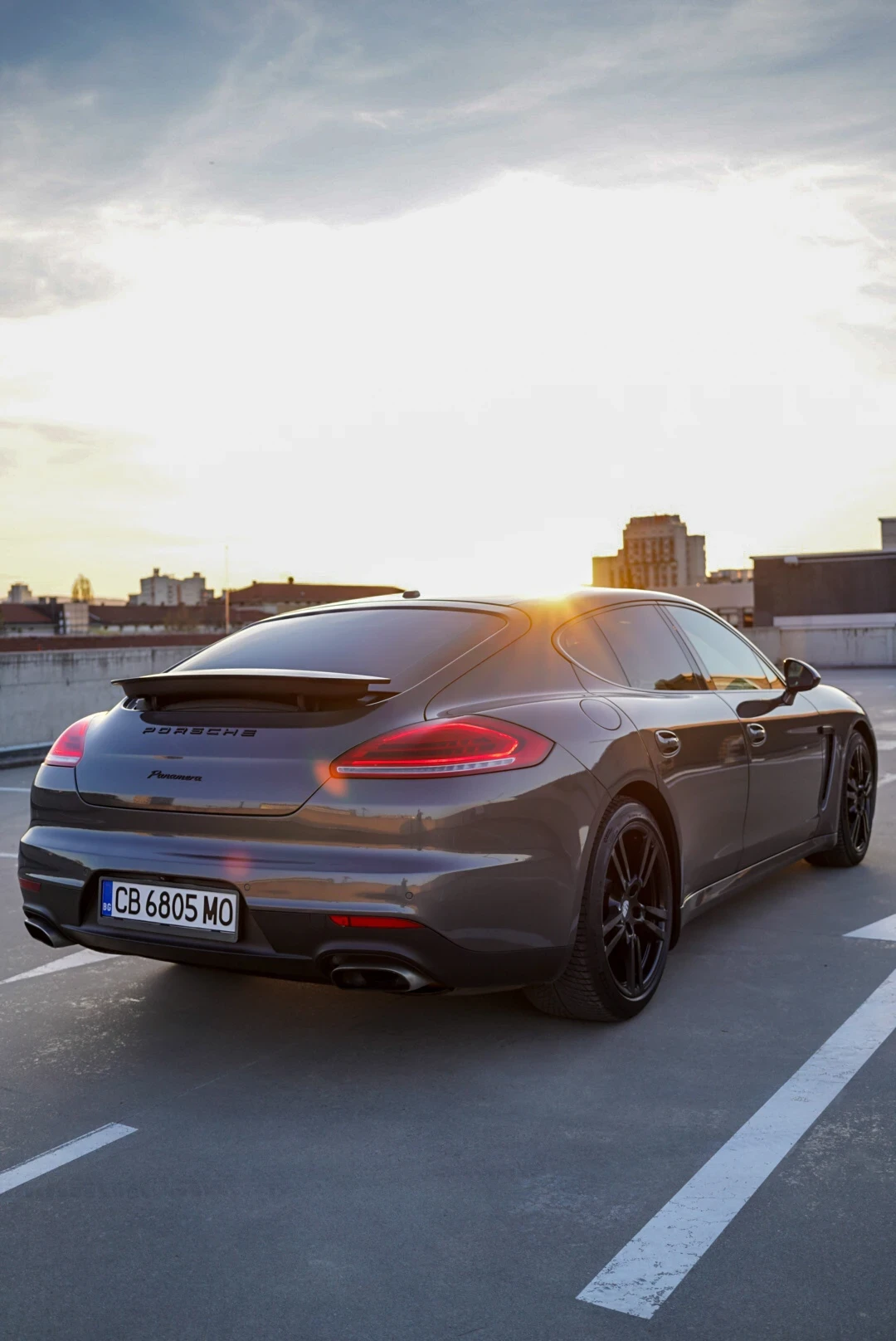 Porsche Panamera 4 Facelift, снимка 8 - Автомобили и джипове - 54315367
