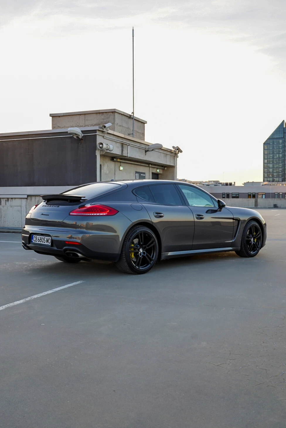 Porsche Panamera 4 Facelift, снимка 3 - Автомобили и джипове - 54315367