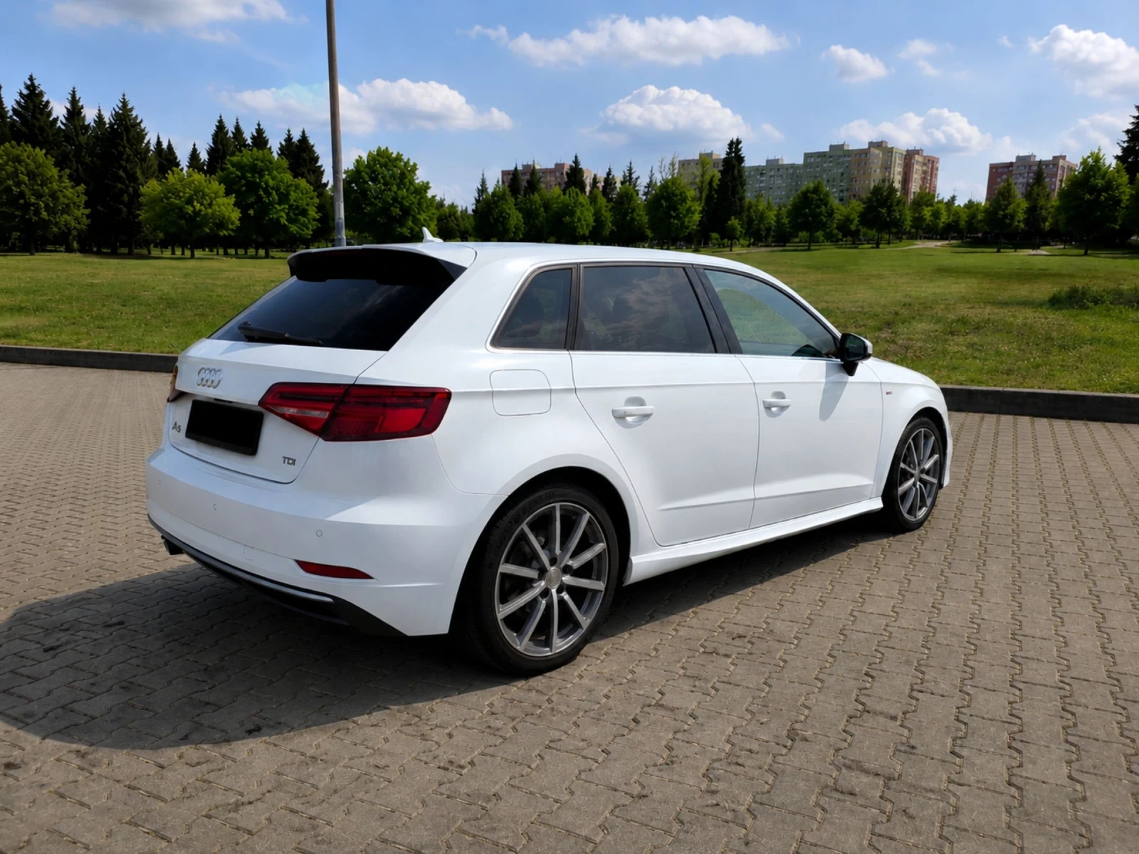 Audi A3 S-Line Bang&Olufsen DSG Full Led Масаж , снимка 4 - Автомобили и джипове - 54517046