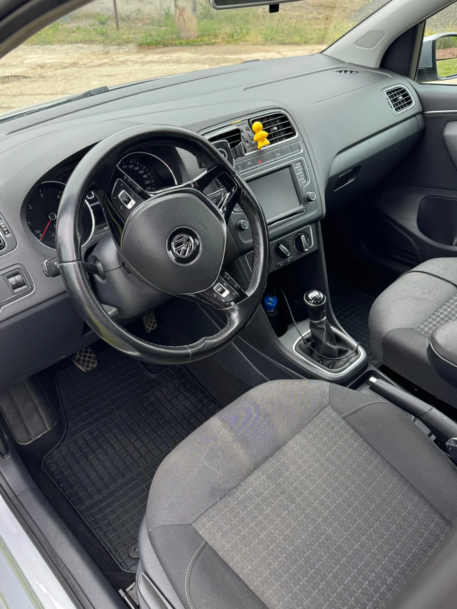 VW Polo, снимка 5 - Автомобили и джипове - 54610067
