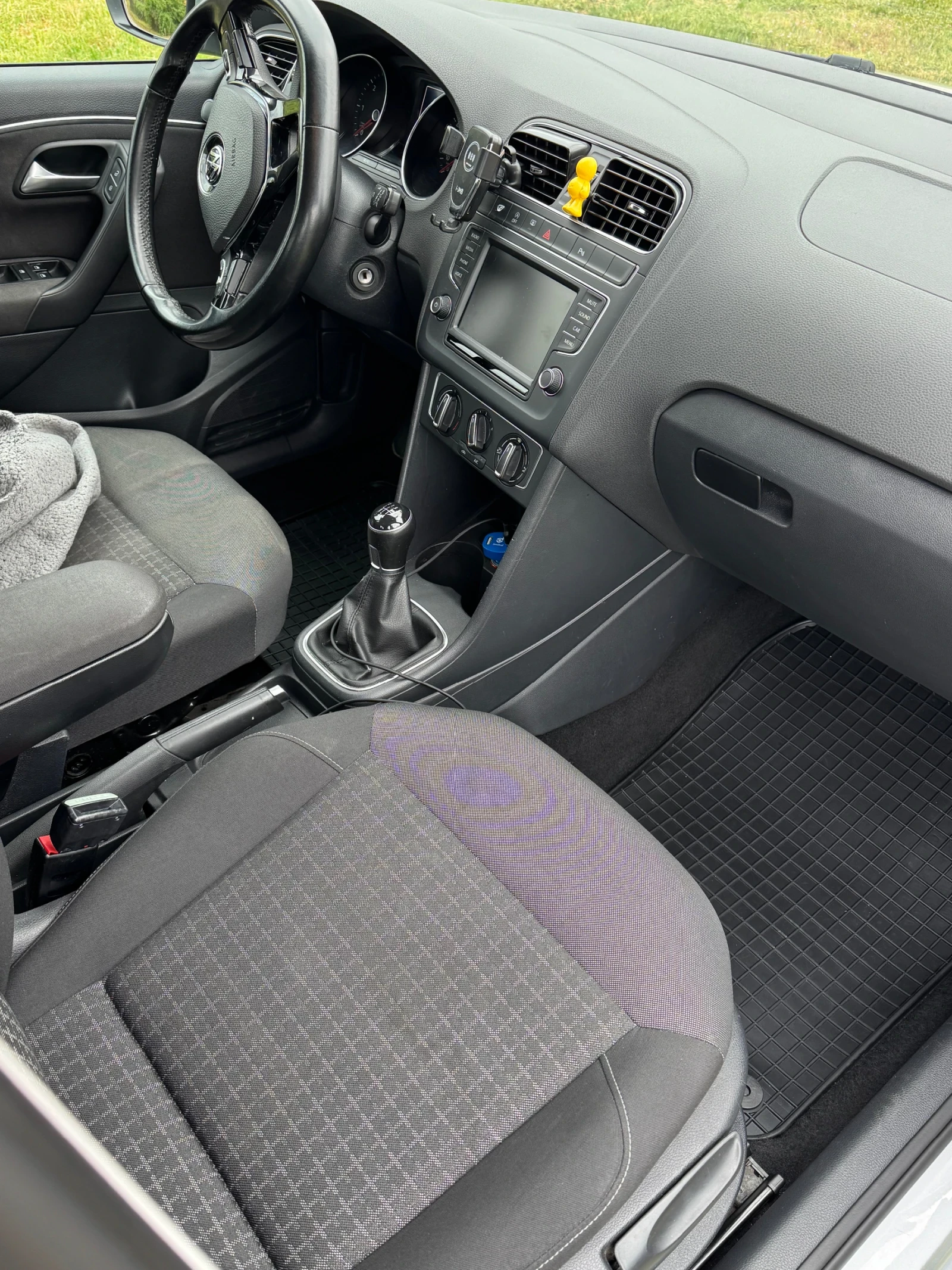 VW Polo, снимка 6 - Автомобили и джипове - 54610067