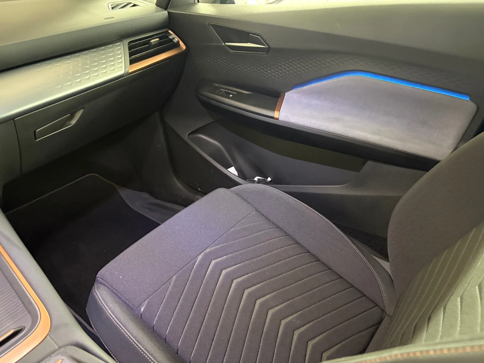Cupra Born LED/CAM/NAVI/CARPLAY, снимка 15 - Автомобили и джипове - 54782119
