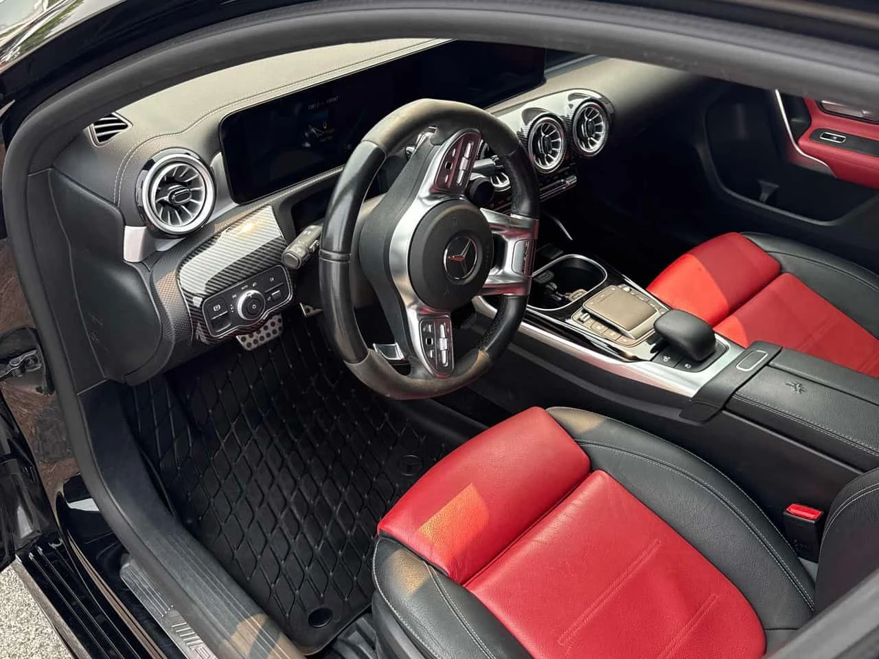 Mercedes-Benz A 35 * AMG * ДИСТРОНИК* 360 КАМЕРА* АМБИЕНТНО*  , снимка 7 - Автомобили и джипове - 55614014