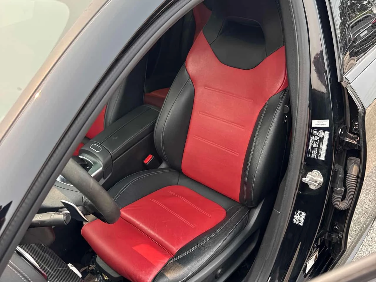 Mercedes-Benz A 35 * AMG * ДИСТРОНИК* 360 КАМЕРА* АМБИЕНТНО*  , снимка 12 - Автомобили и джипове - 55614014