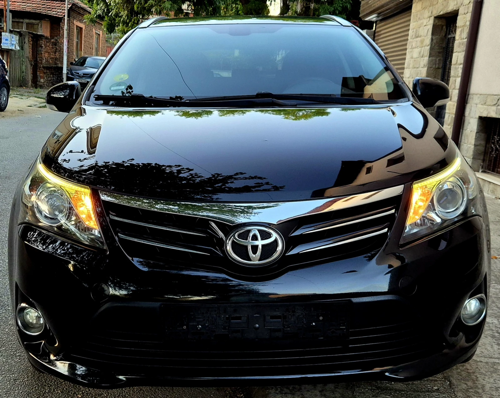 Toyota Avensis 2.2d4d-FACE-EXCLUSIVE-- navi-veriga-avtomat-japan , снимка 2 - Автомобили и джипове - 55982997