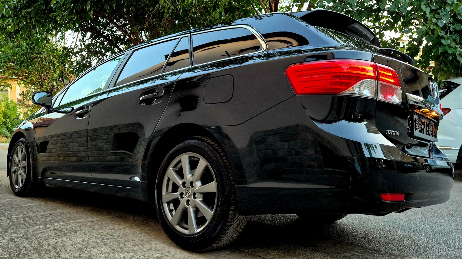 Toyota Avensis 2.2d4d-FACE-EXCLUSIVE-- navi-veriga-avtomat-japan , снимка 6 - Автомобили и джипове - 55982997