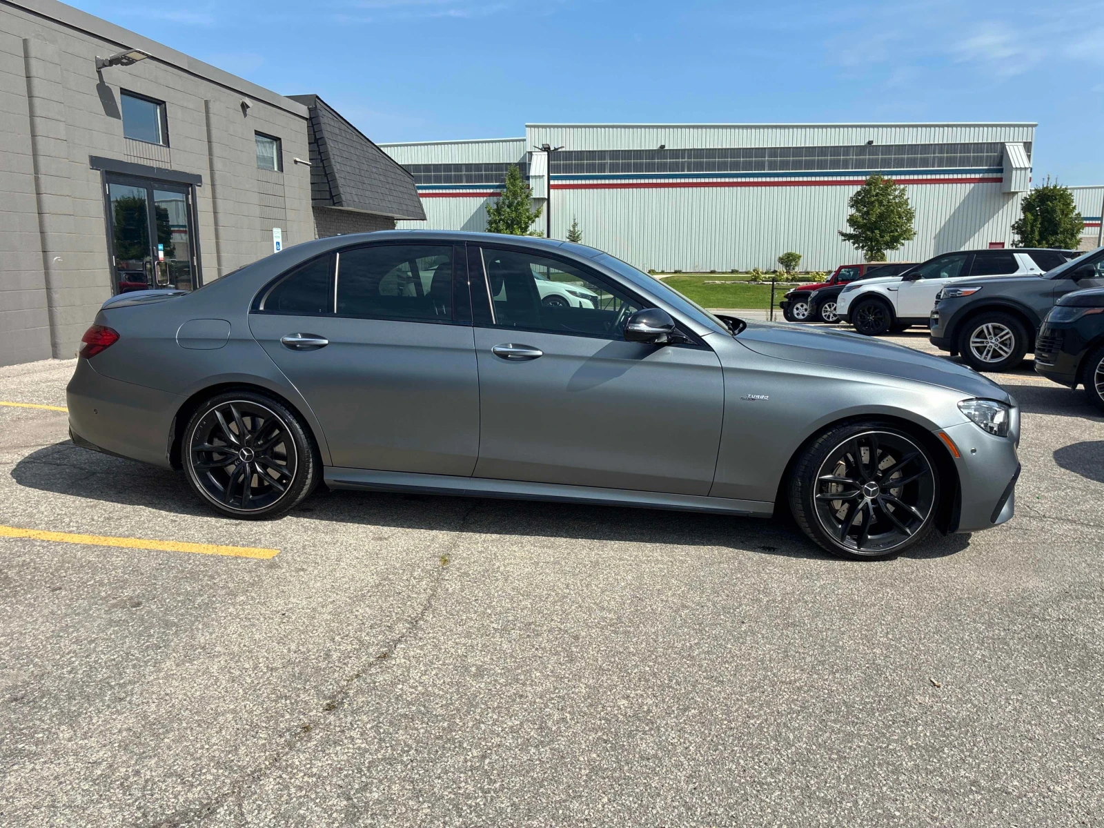 Mercedes-Benz E 53 AMG 4MATIC* DIS* BURMESTER* 360КАМЕРИ* , снимка 3 - Автомобили и джипове - 56120359