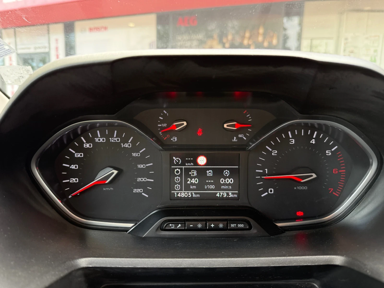 Peugeot Rifter 1.5 diesel, снимка 9 - Автомобили и джипове - 56185241