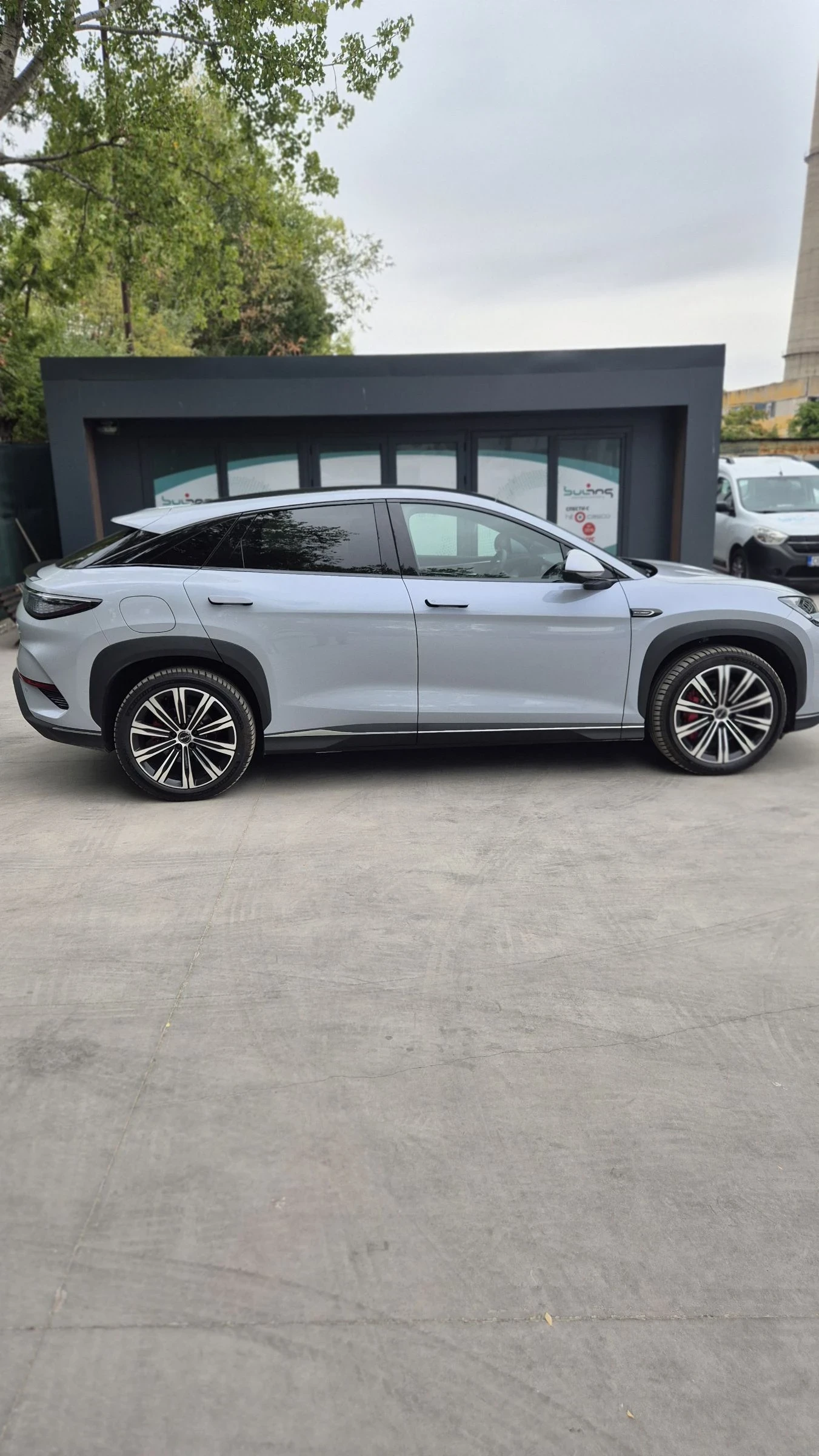 BYD Sealion 7 ЧИСТО НОВА НА 50КМ, DESIGN, 530кс, 82.5kw, снимка 7 - Автомобили и джипове - 56224155