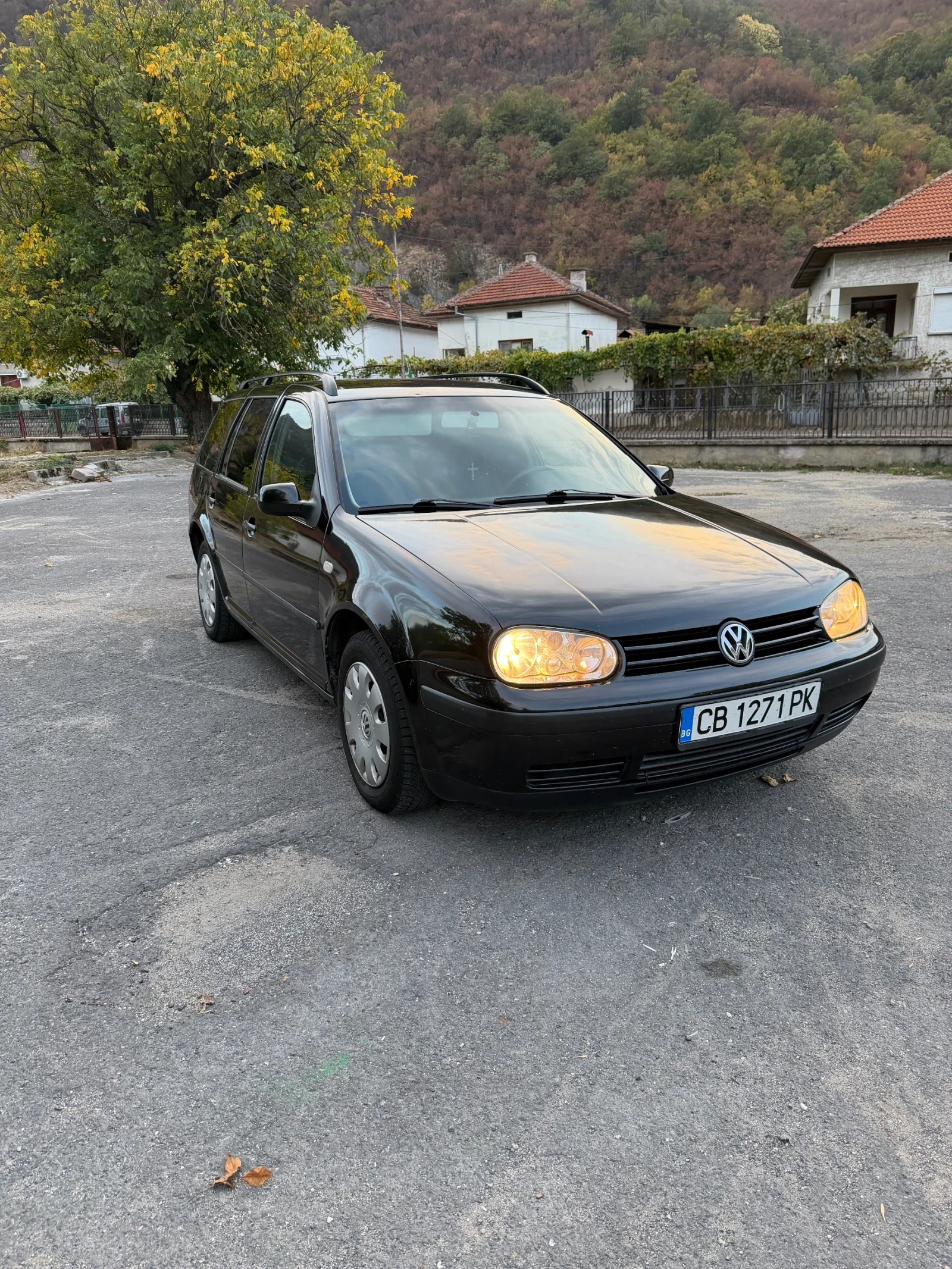 VW Golf, снимка 2 - Автомобили и джипове - 56447329