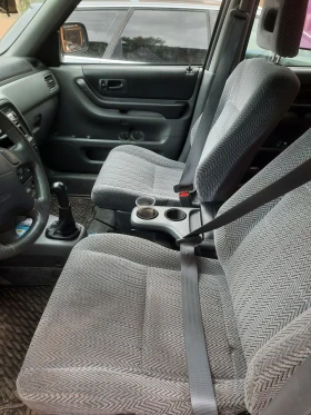 Honda Cr-v 2.0i - 3500 € / 6845.40 лв. - 11596185 8