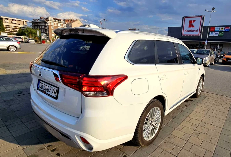 Mitsubishi Outlander PHEV 2.4 MIVEC, снимка 2 - Автомобили и джипове - 47543225