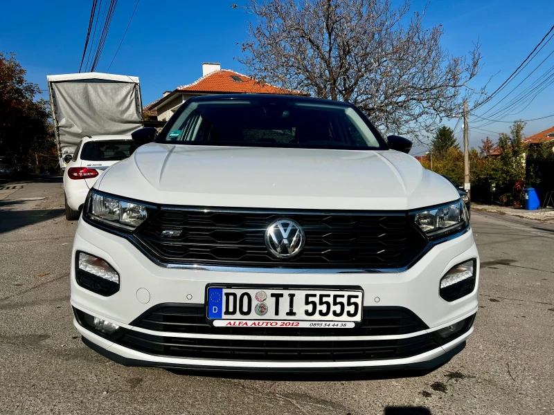 VW T-Roc R-line, BlindSpot, ОБСЛУЖЕН, Distronic, снимка 3 - Автомобили и джипове - 48171448