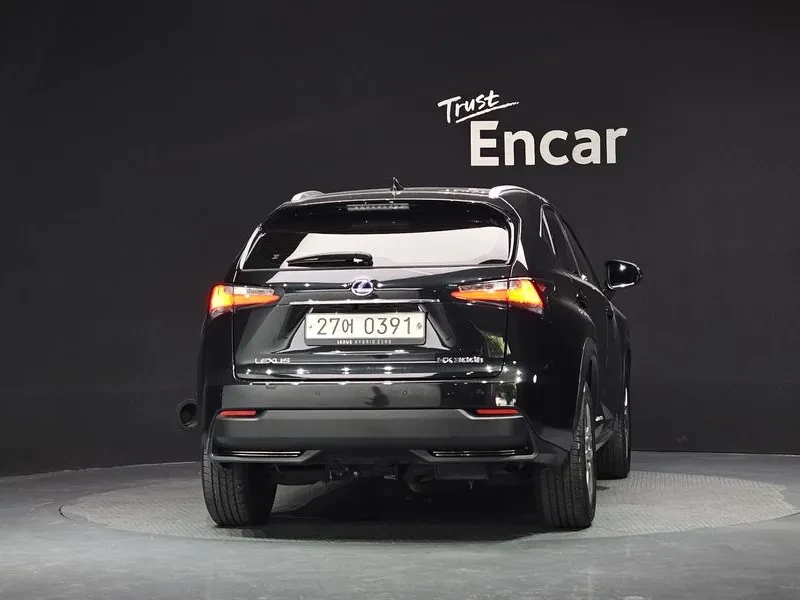 Lexus NX 300H SUPREME, снимка 4 - Автомобили и джипове - 56360126