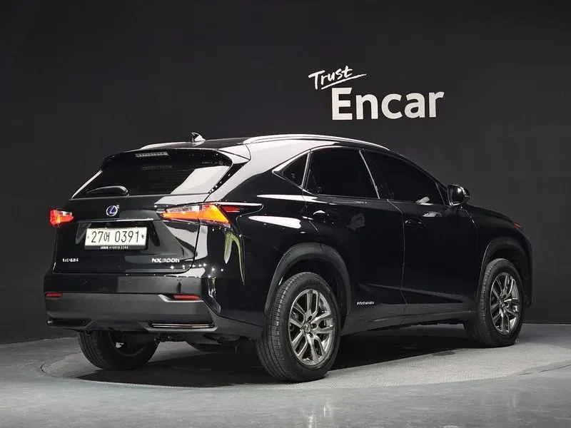 Lexus NX 300H SUPREME, снимка 2 - Автомобили и джипове - 56360126