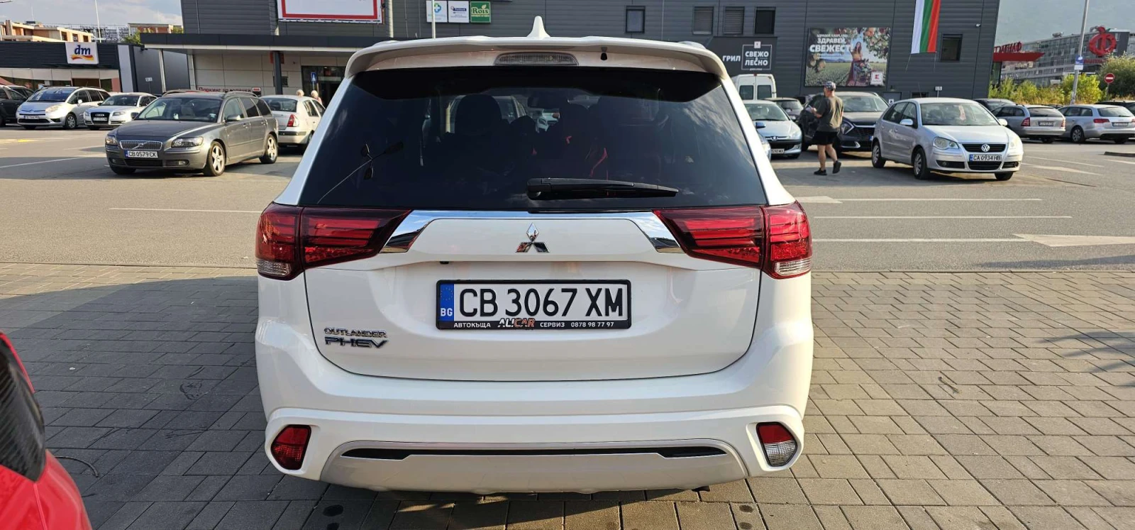 Mitsubishi Outlander PHEV 2.4 MIVEC - изображение 4