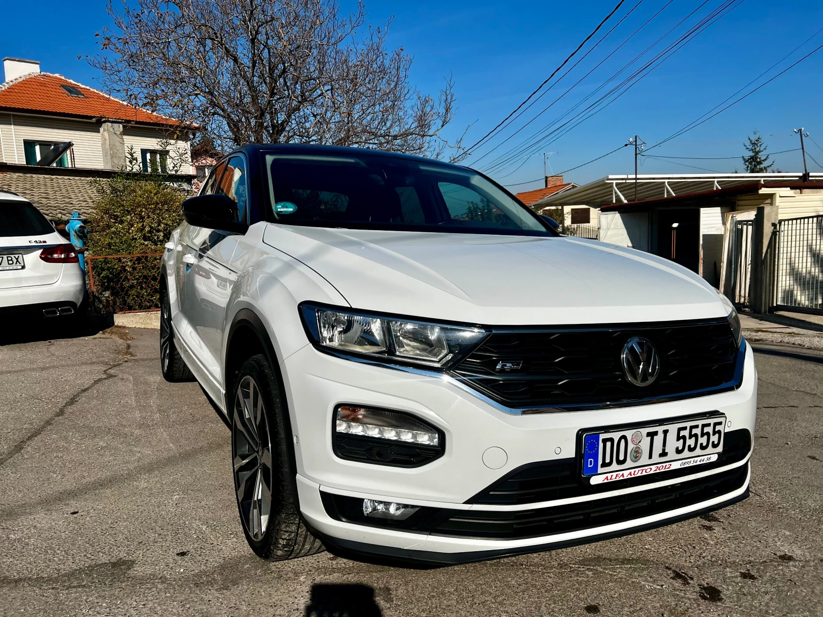 VW T-Roc R-line, BlindSpot, ОБСЛУЖЕН, Distronic - изображение 2