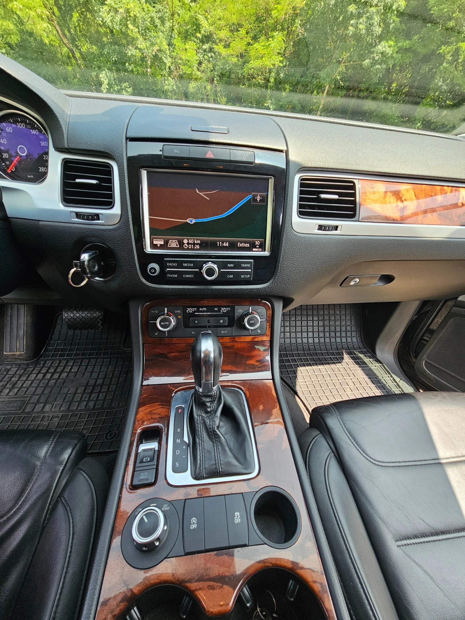 VW Touareg V6 Bluemotion - изображение 9