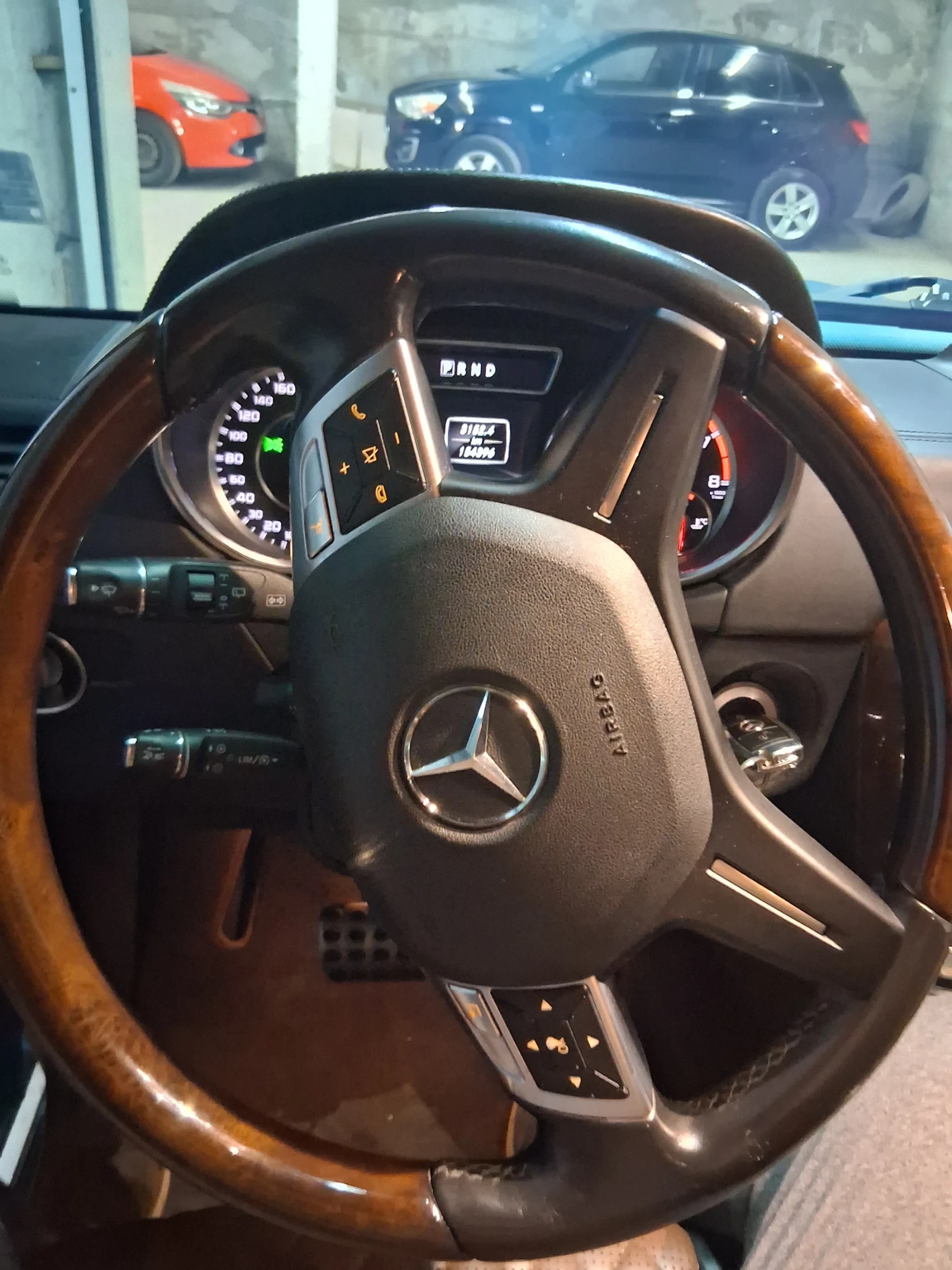 Mercedes-Benz G 63 AMG, снимка 14 - Автомобили и джипове - 53821638