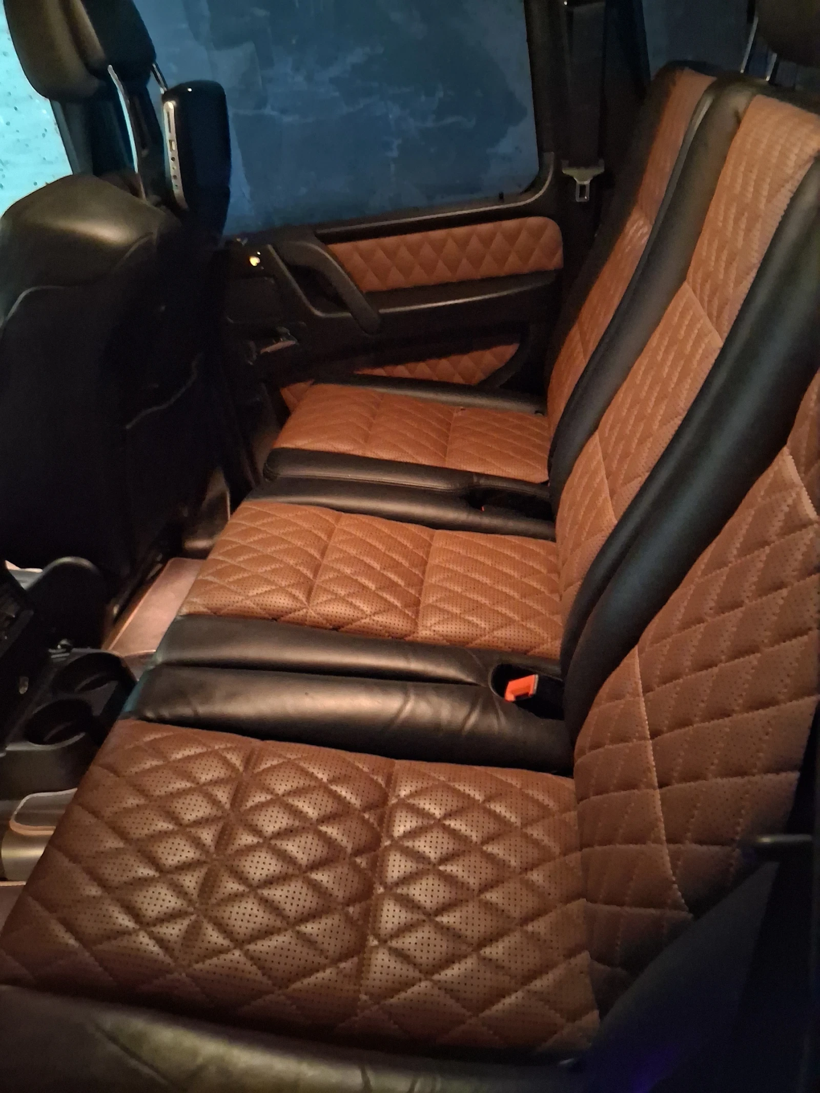 Mercedes-Benz G 63 AMG, снимка 10 - Автомобили и джипове - 53821638