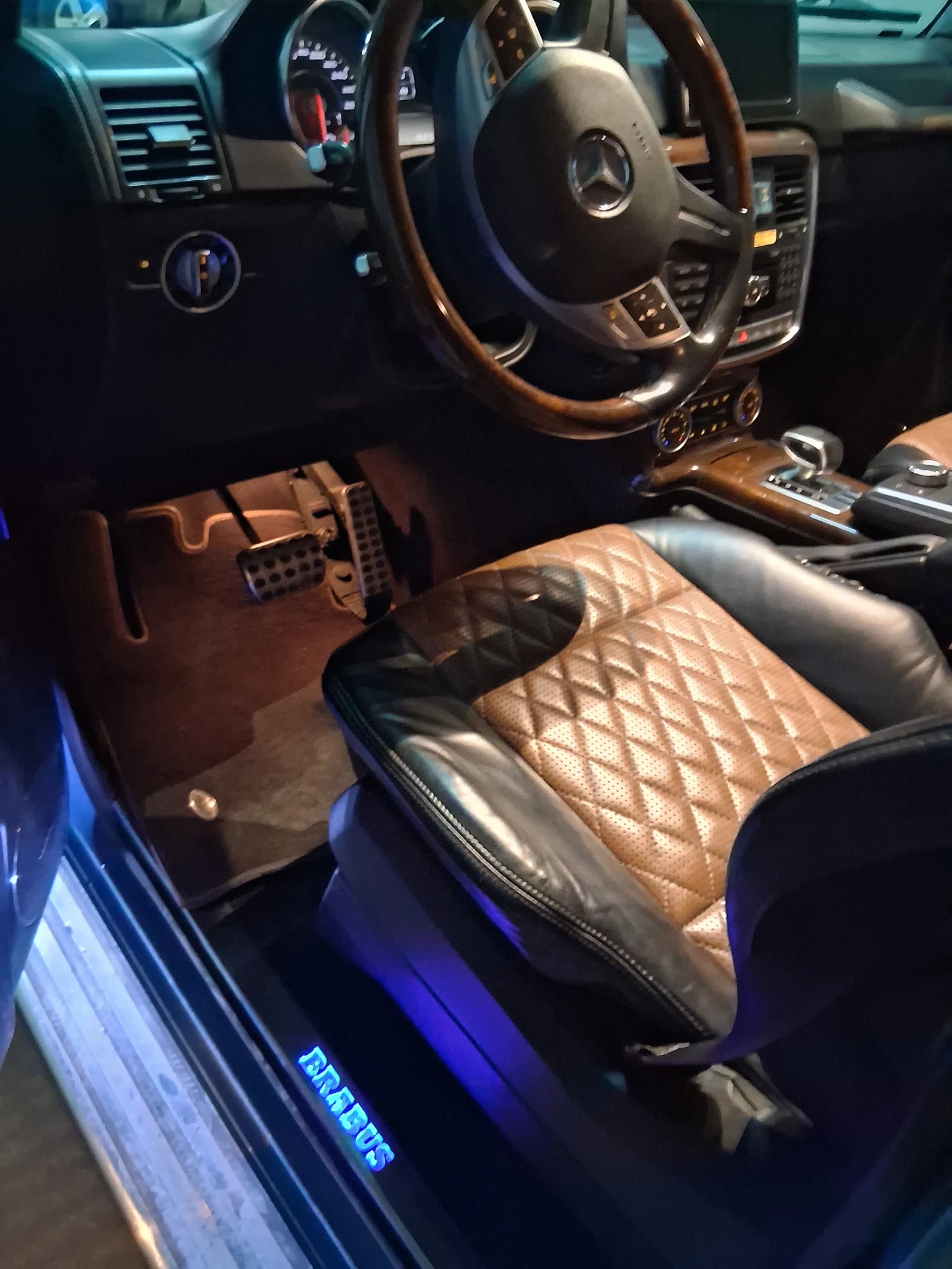 Mercedes-Benz G 63 AMG, снимка 16 - Автомобили и джипове - 53821638