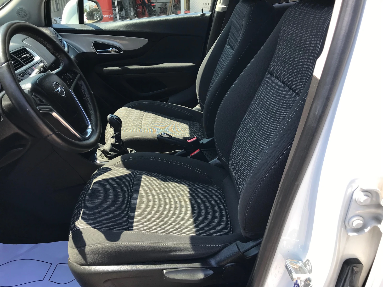 Opel Mokka 1.6i-116кс.-бензин- 2015g., снимка 10 - Автомобили и джипове - 54362292