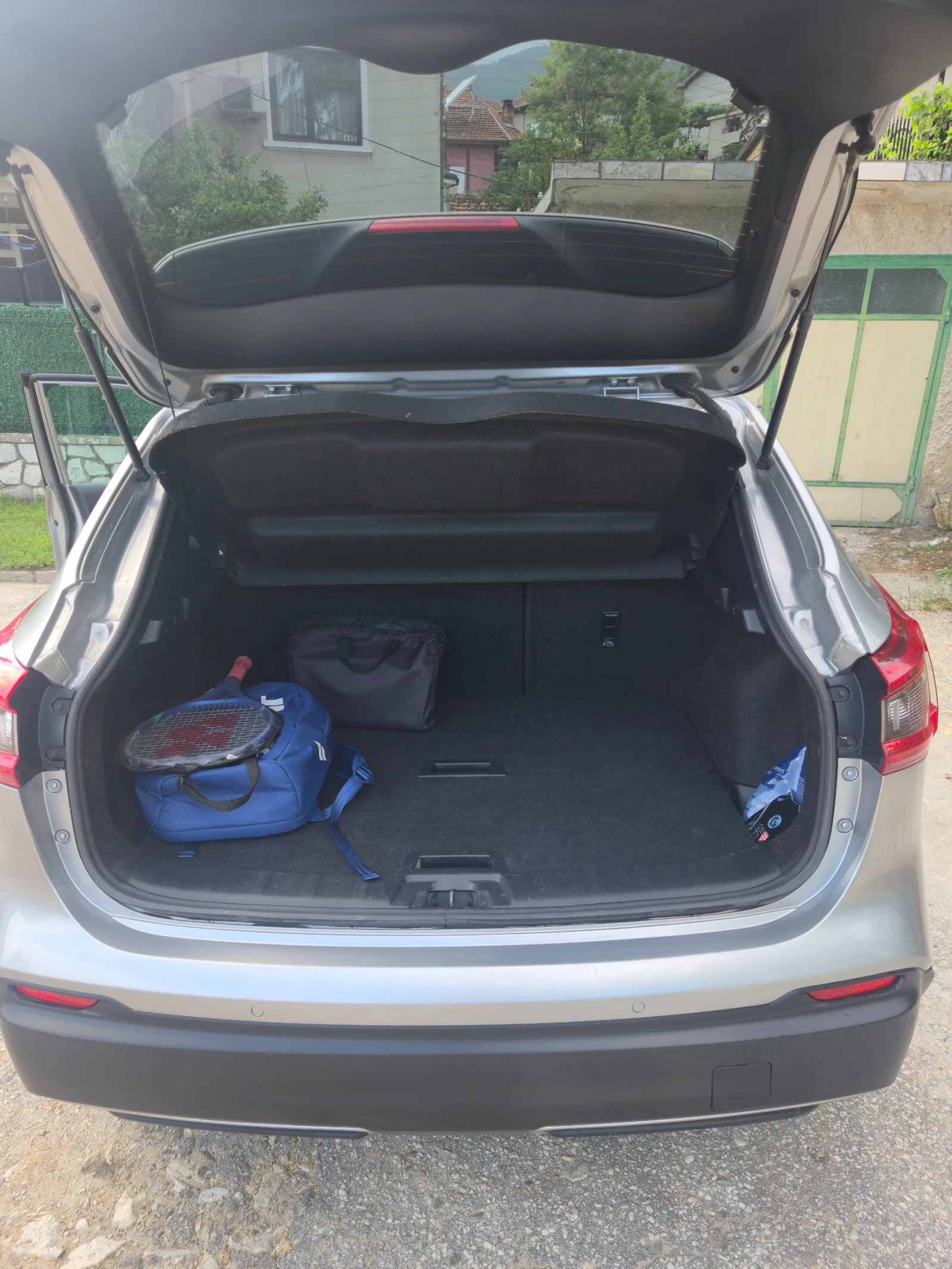 Nissan Qashqai N-Connecta , снимка 10 - Автомобили и джипове - 54811401