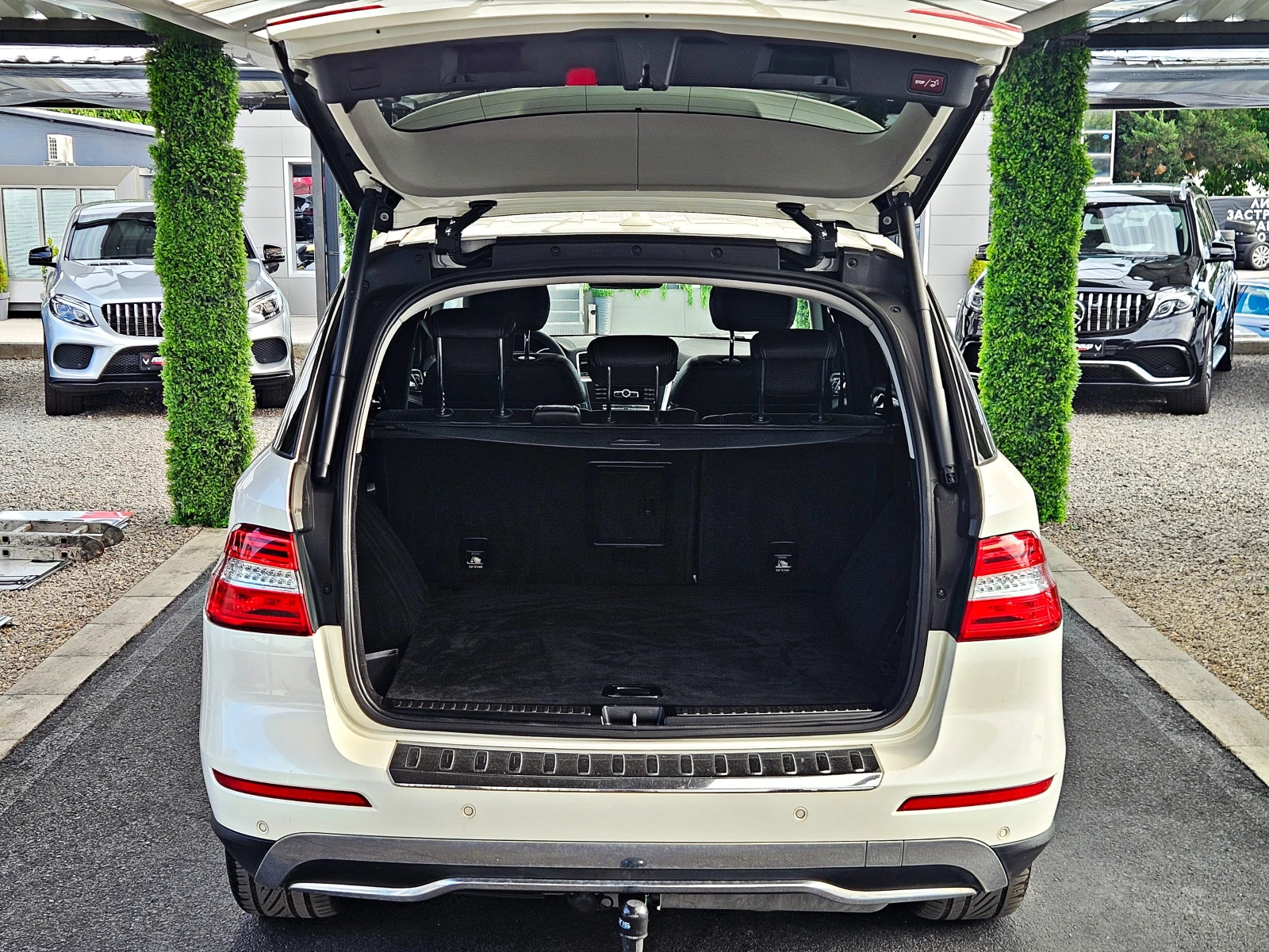 Mercedes-Benz ML 350 AMG/GERMANY/CAMERA/МЕMORY/BLIND SPOT/LIZING, снимка 8 - Автомобили и джипове - 55321436