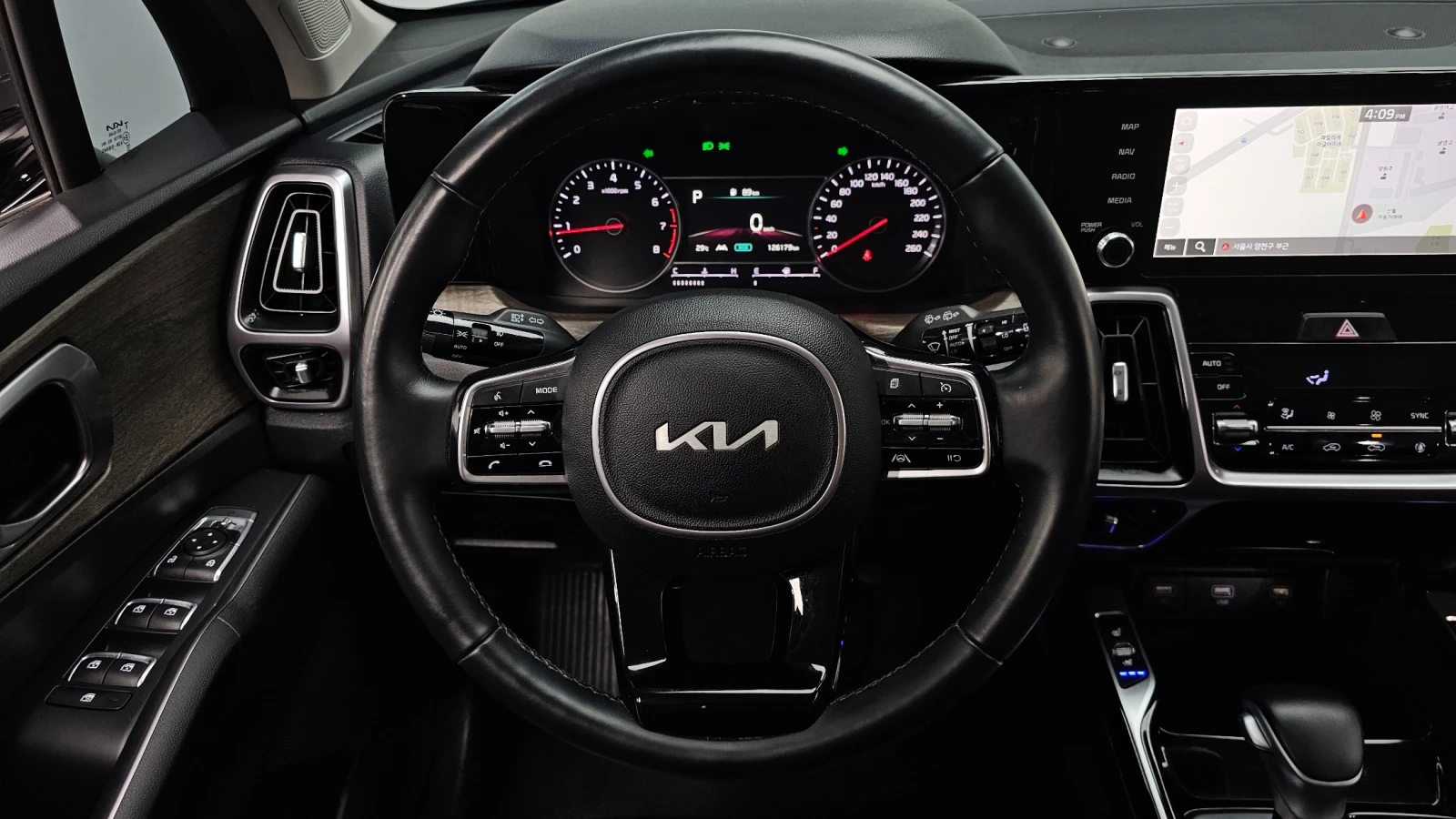 Kia Sorento Prestige, снимка 14 - Автомобили и джипове - 55434259