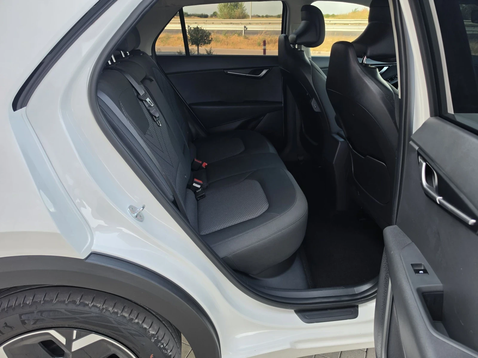 Kia Niro 65kw/* * * 24000km* * , снимка 13 - Автомобили и джипове - 55590290
