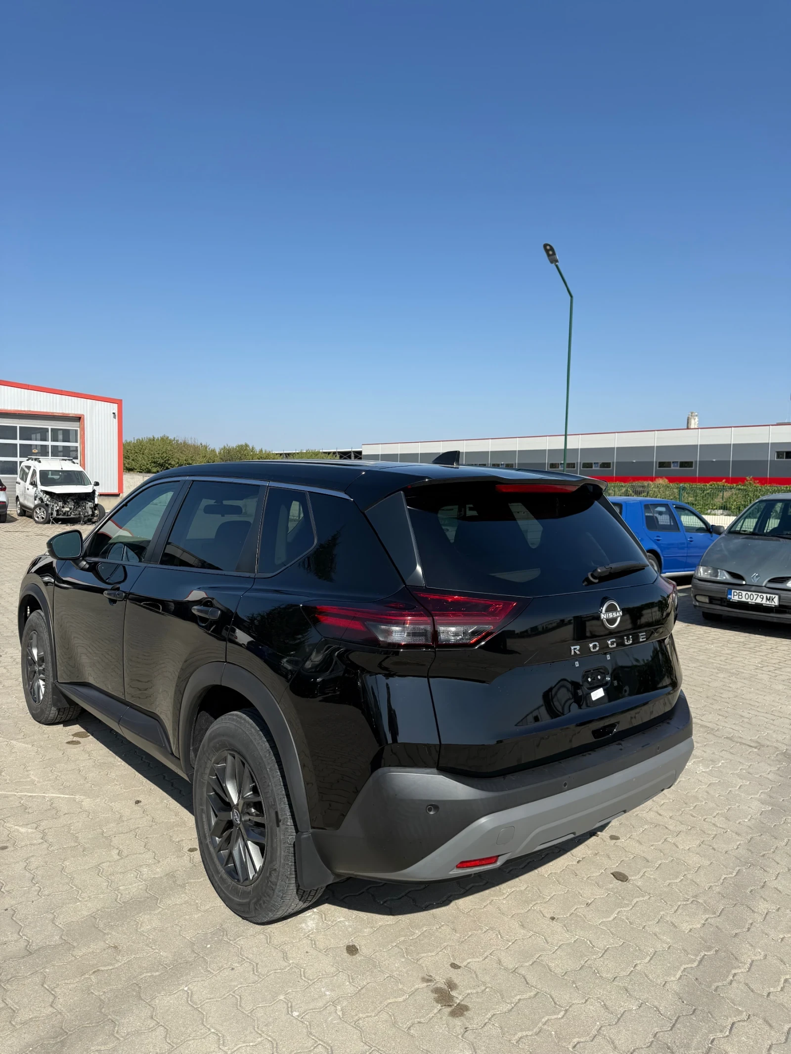 Nissan Rogue, снимка 5 - Автомобили и джипове - 55883953
