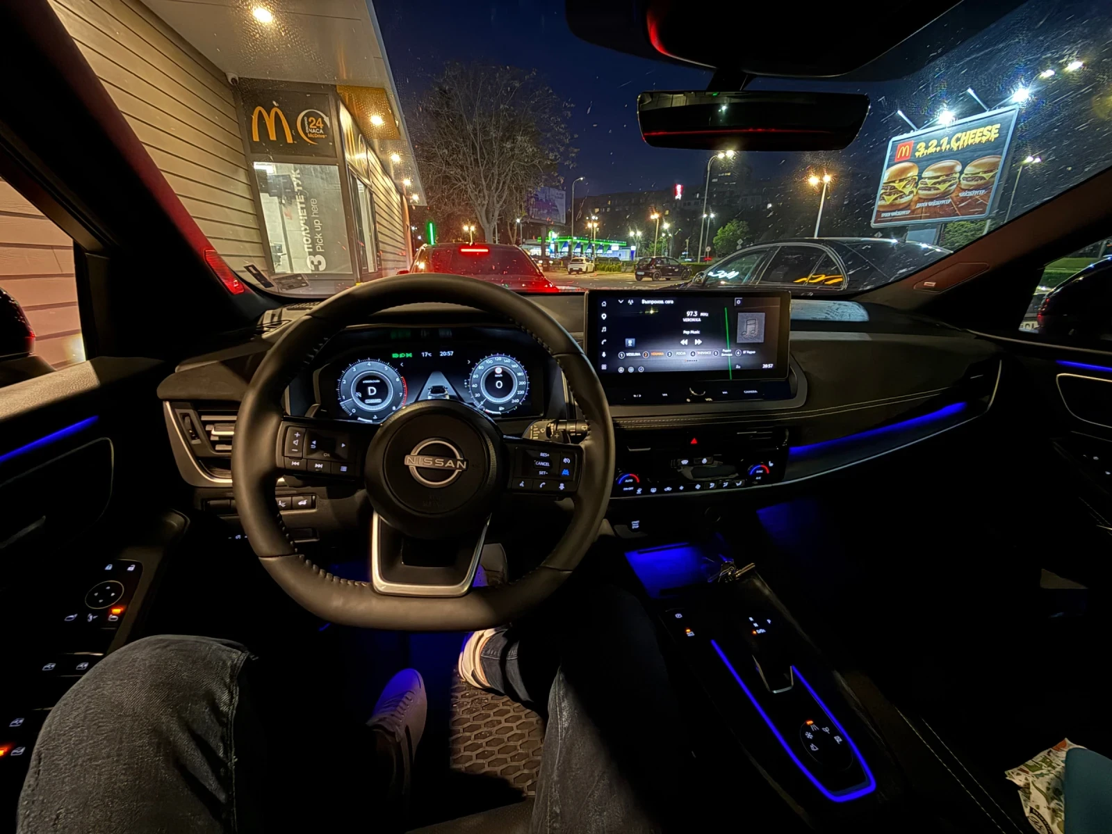 Nissan Qashqai, снимка 9 - Автомобили и джипове - 56627964