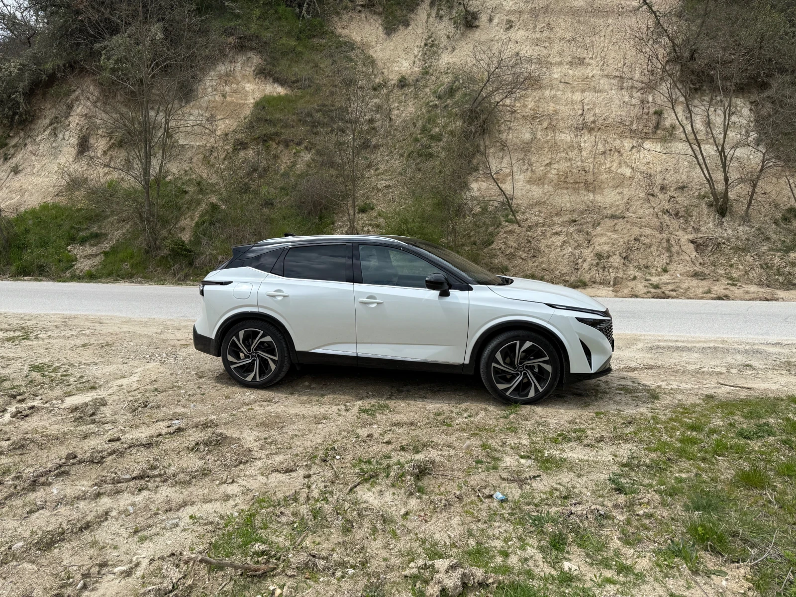 Nissan Qashqai, снимка 11 - Автомобили и джипове - 56627964