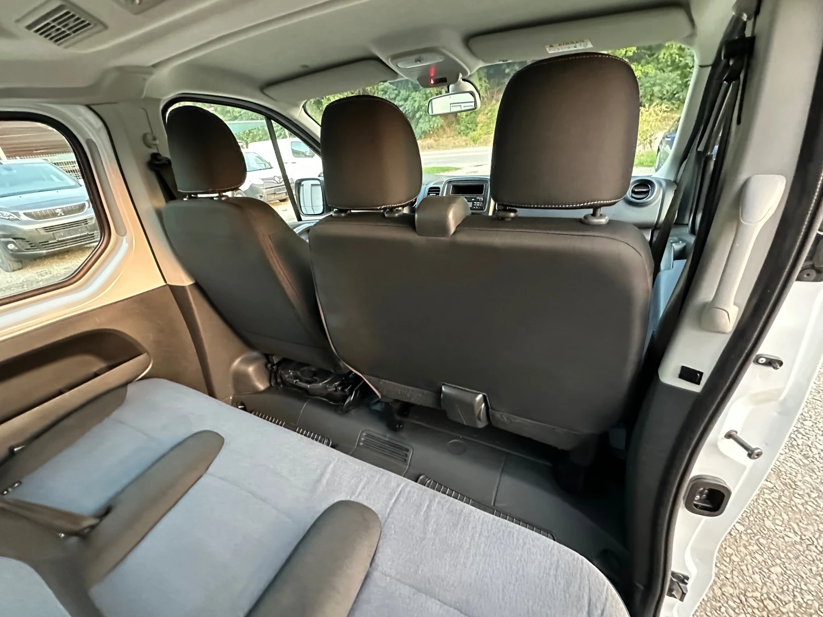 Opel Vivaro DIESEL* Patnik* 9Mesta* 03.2019 - изображение 10