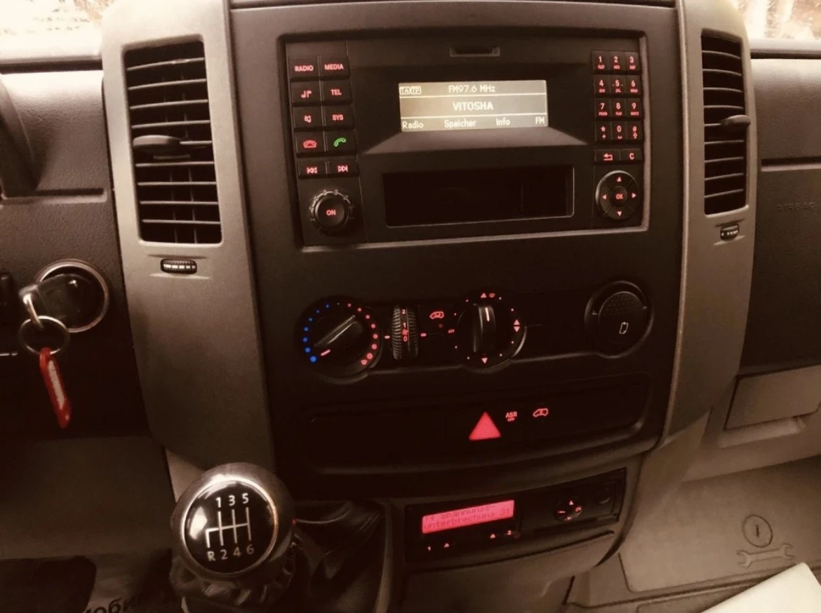VW Crafter Бордови 4.30м., снимка 5 - Бусове и автобуси - 56698061