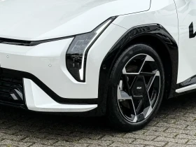 Kia EV4 FASTBACK 81kWh GT-Line 10км  PANO Warranty!, снимка 5